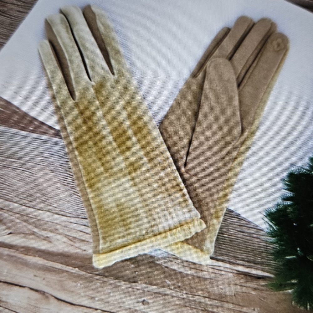 Threadzwear Golden Velvet Women's Gloves